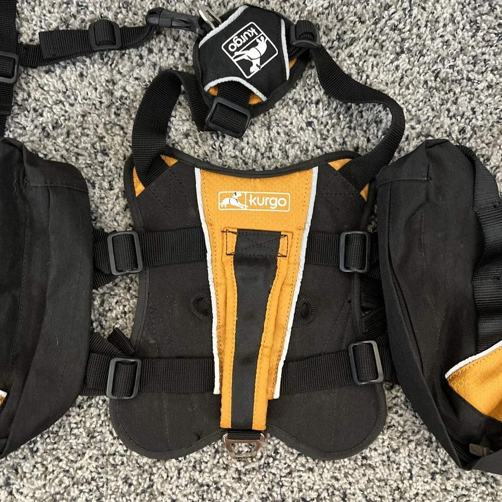 KURGO Tru-Fit Harness ~ Medium Dogs / 25-50 lbs Black & Orange With Side Pouches